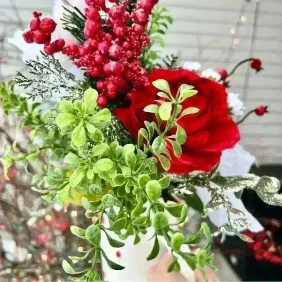 🎄NEW Holiday Arrangement - Beautiful Faux Floral Pitcher Centerpiece - Picture 8 of 17